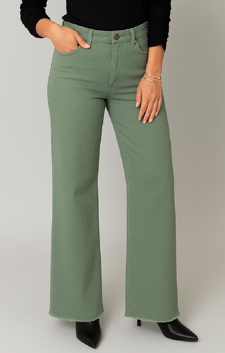 Wide leg 31&quot; inseam fray hem jean