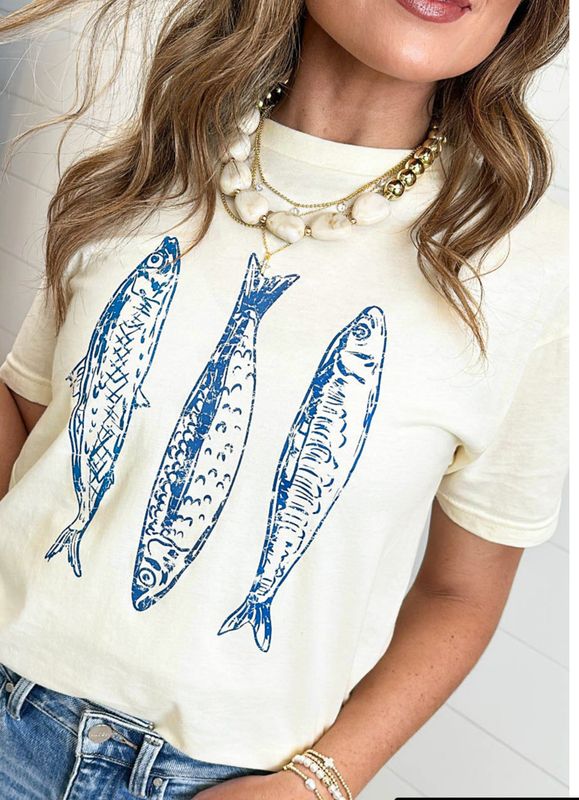 Fish print short sleeve round neck tshirt