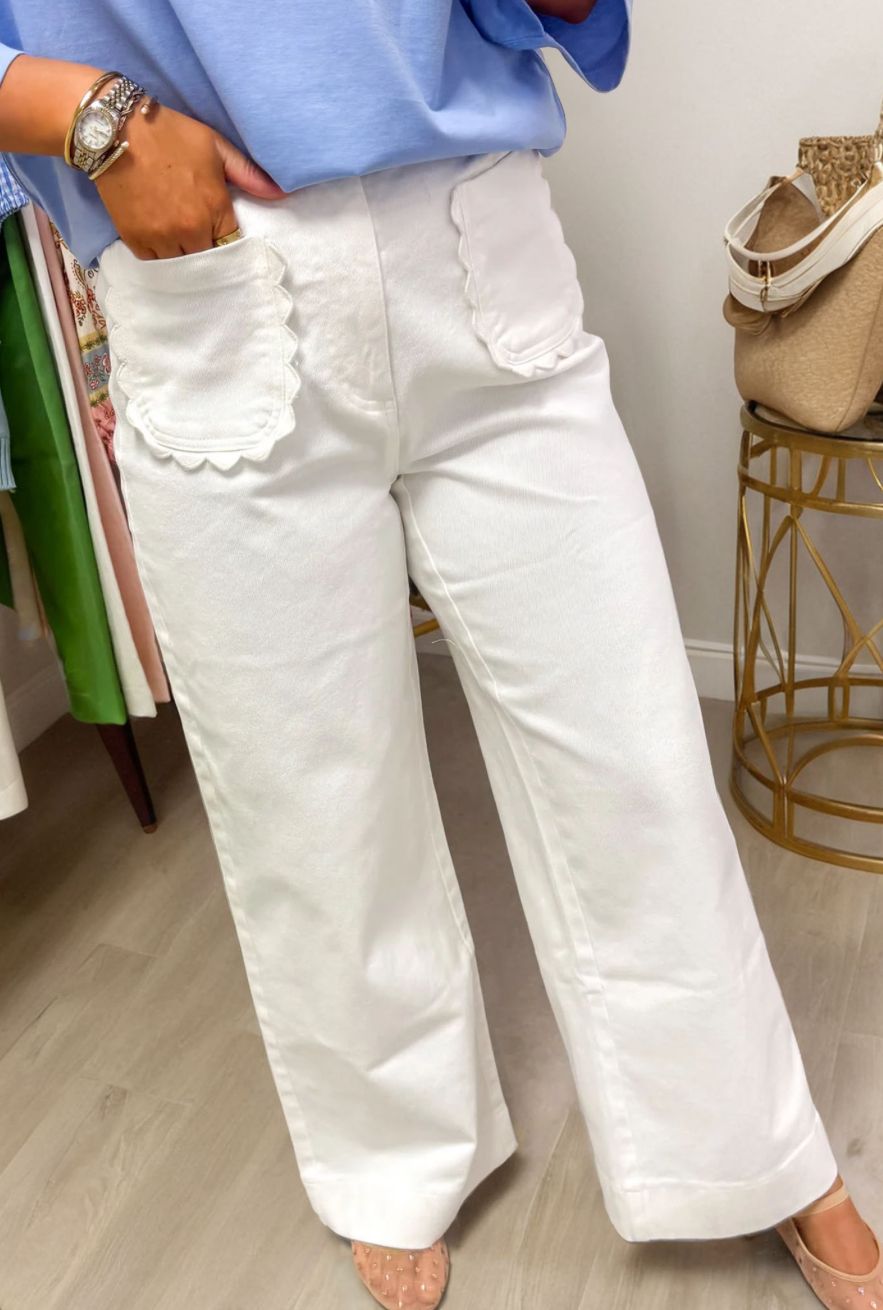 Scalloped Patch Pocket Shift Jeans
