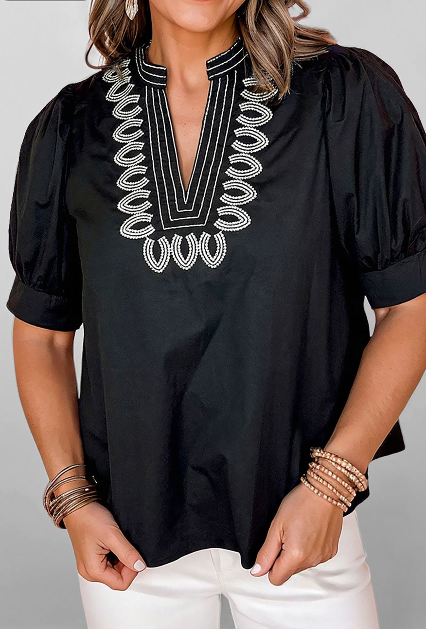 Puff Short Sleeve blouse w/embroidered detail