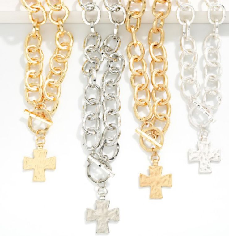 Cross Pendant Necklace w/toggle Clasp