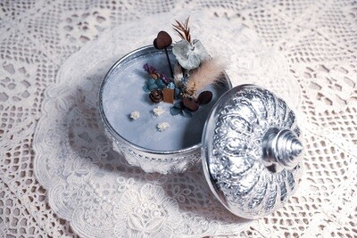 Metime Treasure Box scented candle