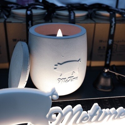Daily Metime scented candle