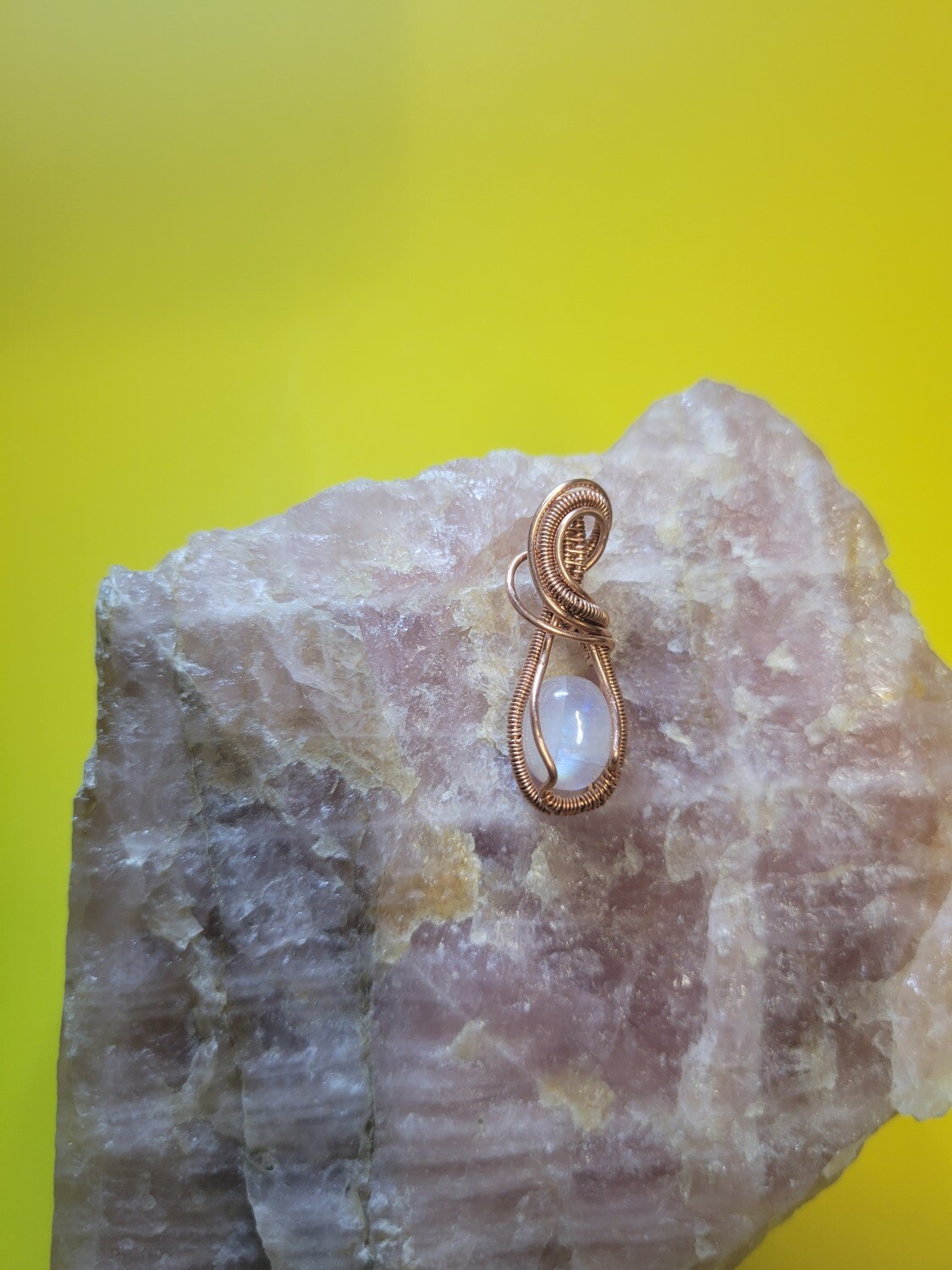 Moonstone Sweep Pendant