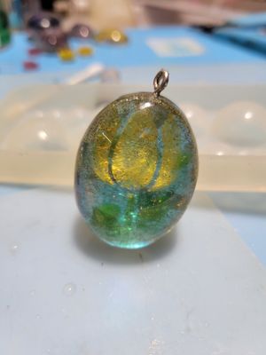 Tulip pendant