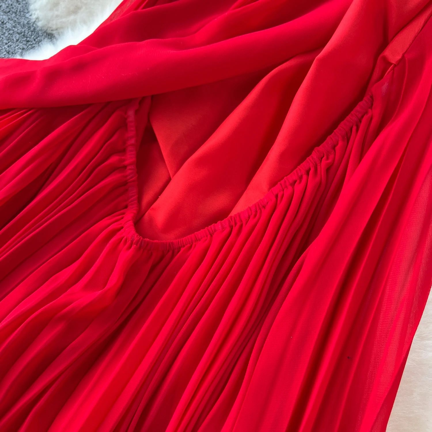 The ‘Kira’ Red Dress