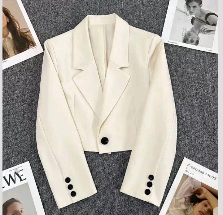 Cropped blazer
