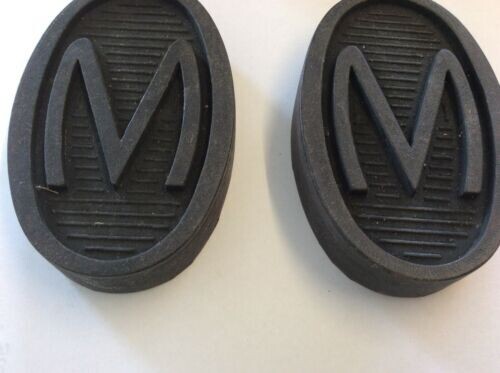 M EMBOSSED  MORRIS MINOR 1000 CLUTCH & BRAKE PEDAL RUBBERS X 2 PART NO ACA5359M