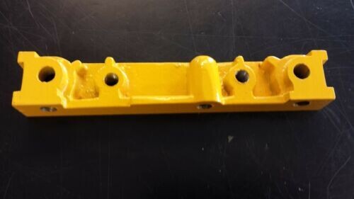 MIDGET 1500  TRIUMPH 4 / 6 CYLINDER FRONT ENGINE ALLOY SEALING BLOCK  151134