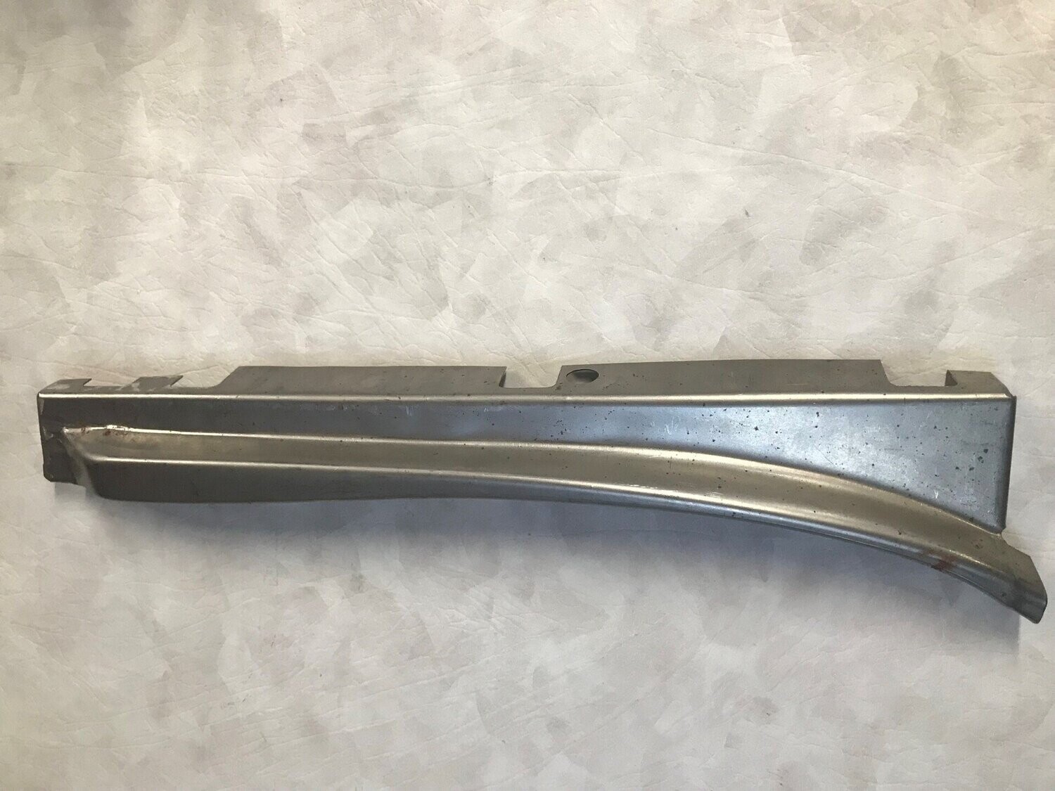 TRIUMPH TR4A TR5 TR6 TR250 R/H REAR DECK FORWARD SECTION PART NO 815522