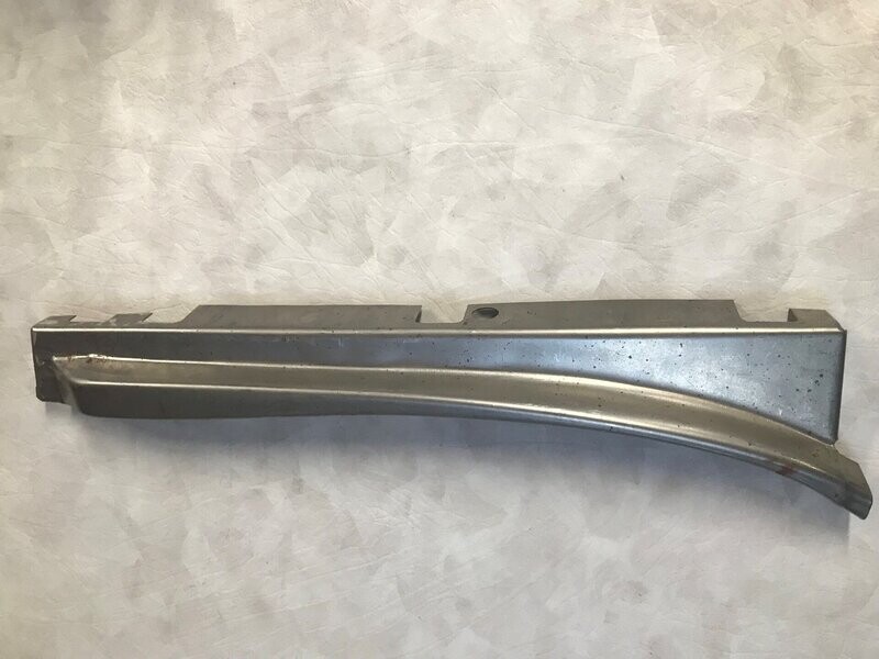 TRIUMPH TR4A TR5 TR6 TR250 R/H REAR DECK FORWARD SECTION PART NO 815522