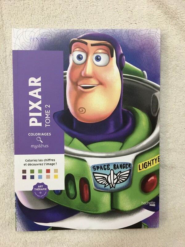 Kleurboek op nummer “PIXAR”