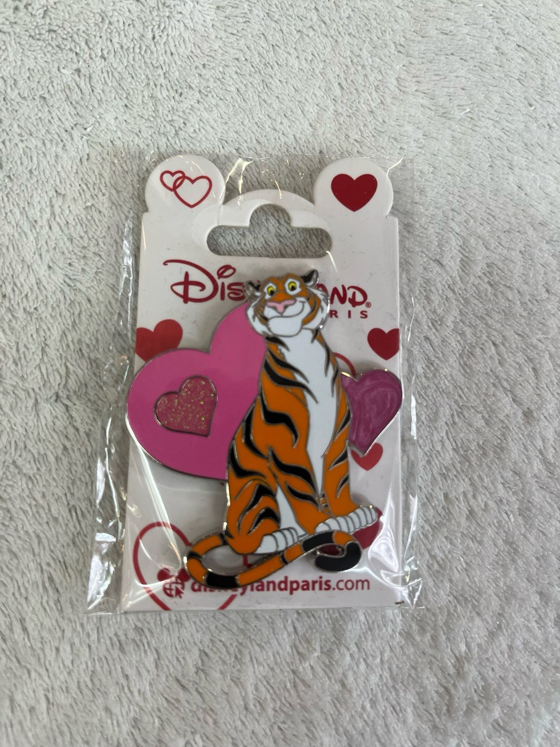 Pin Rajah
