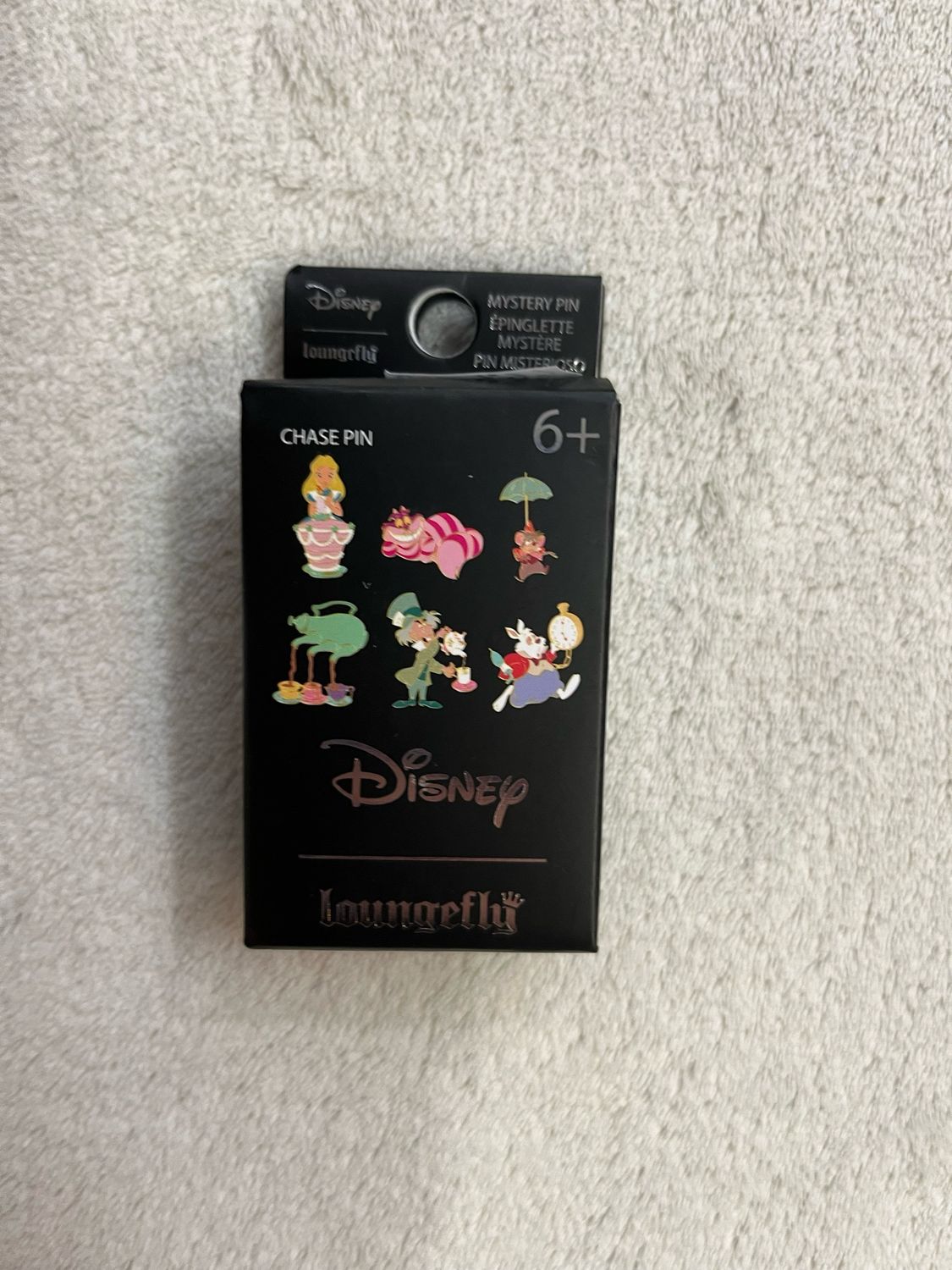 Loungefly Mystery pin Alice in Wonderland