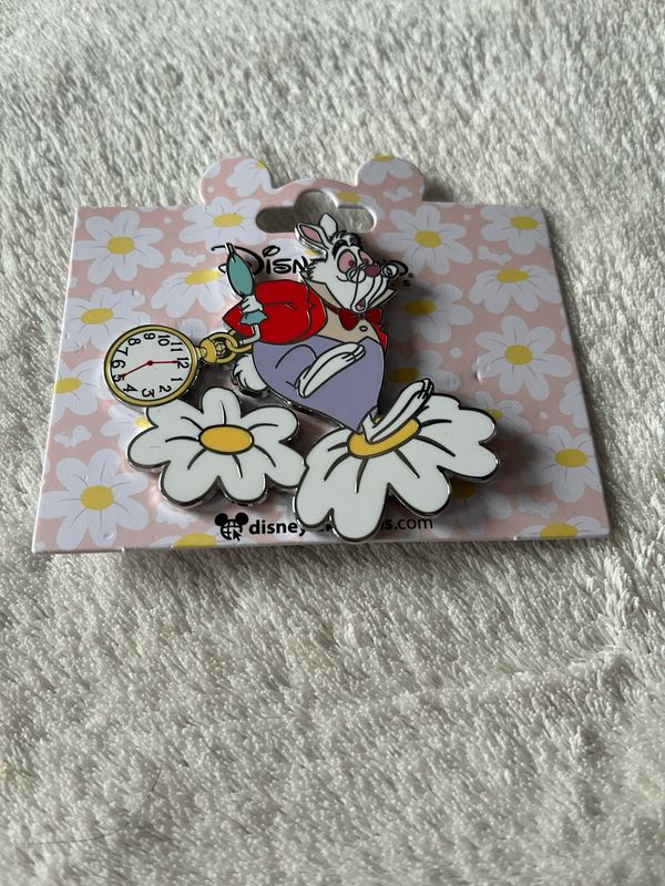 Pin Alice in Wonderland