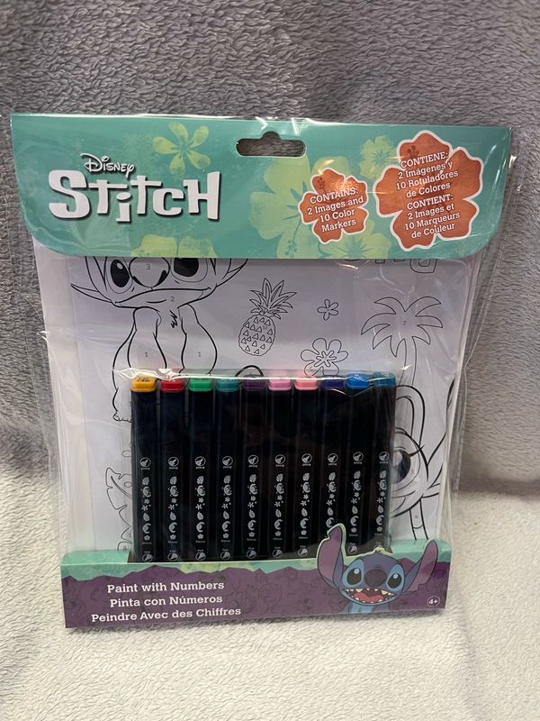 Stiften met 2 kleurplaten Stitch