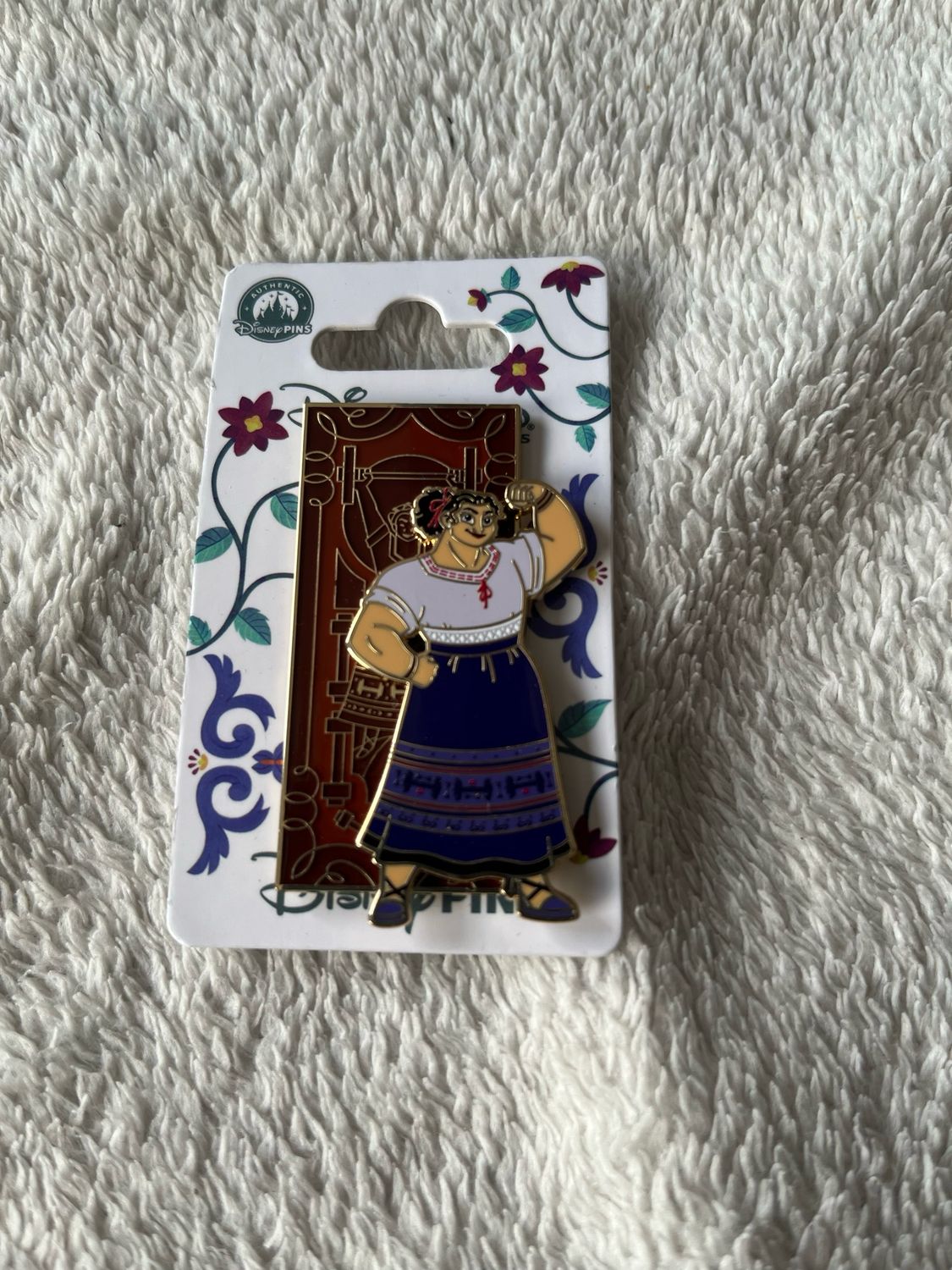 Pin Encanto Luisa