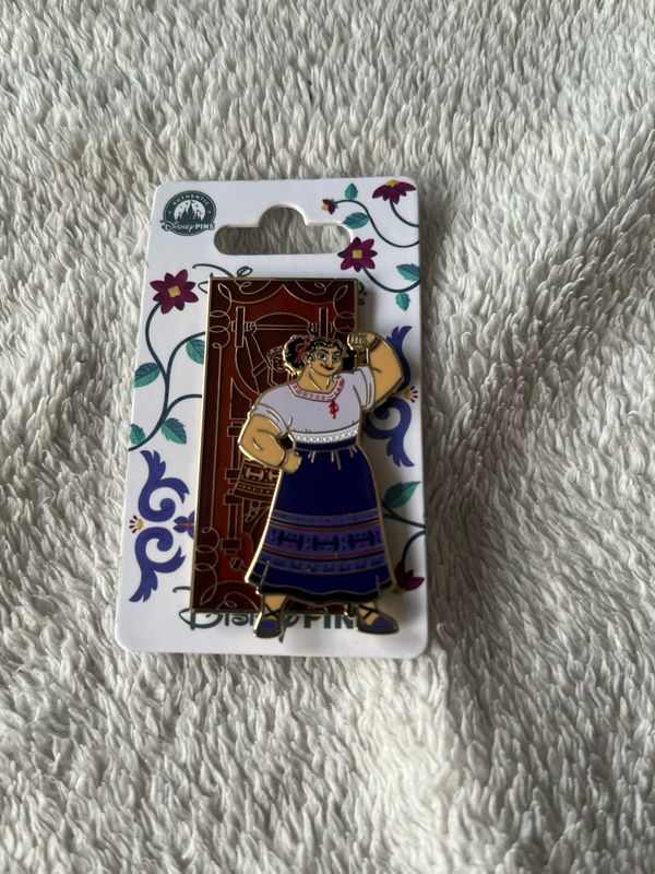 Pin Encanto Luisa