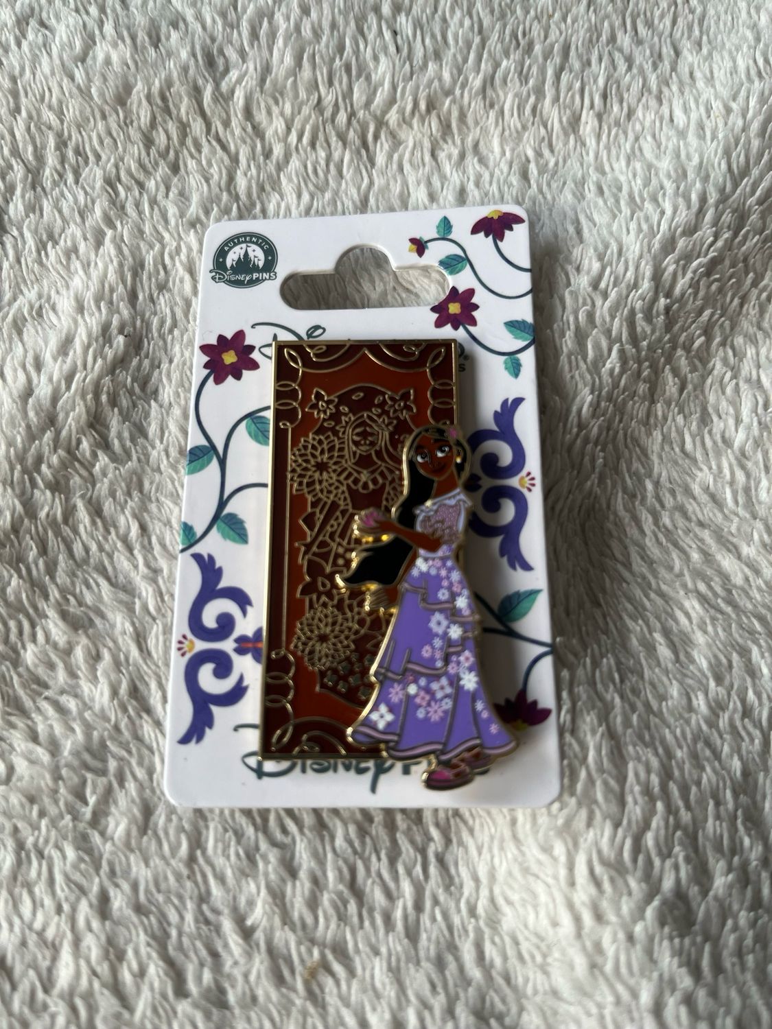 Pin Encanto Isabela