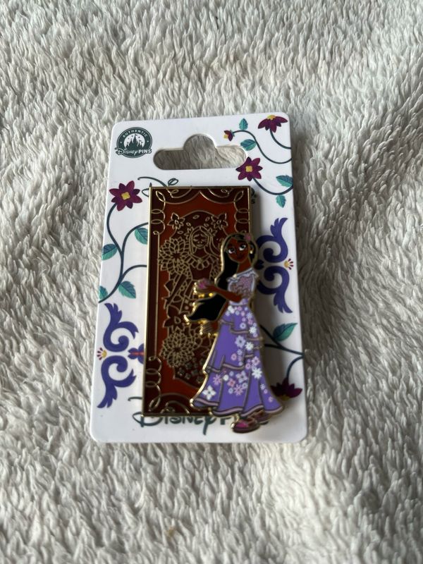 Pin Encanto Isabela