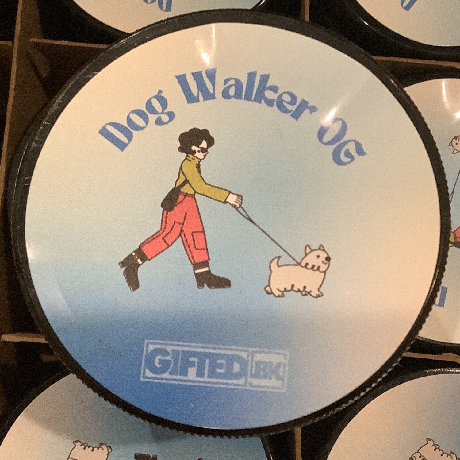 Dog Walker 50/50 hybrid 23-26% THC crossing Albert Walker OG & Chemdawg 91. Deep sleep, focus, depression. Woody & skunky. Helps pain & appetite loss. 