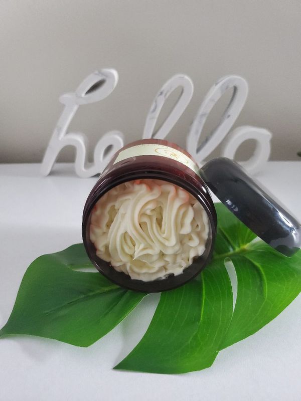Whip body butter coconut mango scent