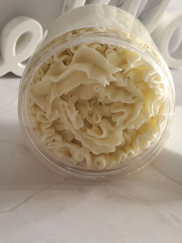 Body butter coconut scent