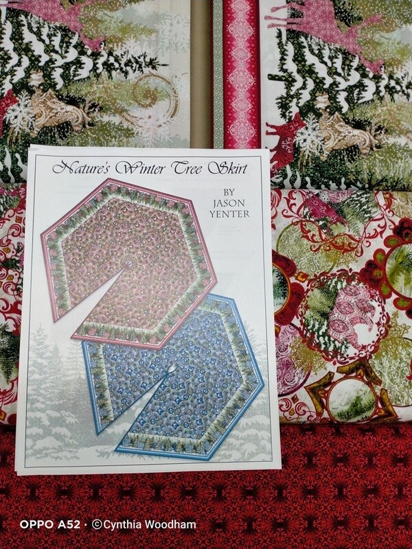 Nature's Winter Tree Skirt Kit- Red