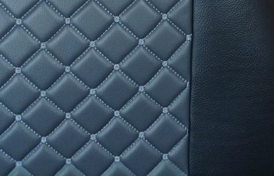 Huse scaune pentru DAF XF 106 2015,2016,2017,2018,2019,2020,2021 Negru Gri  Camion Lux PU Piele Textil Cantitate:2 Huse scau