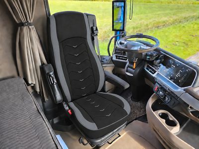 LUX Huse Scaune pentru DAF XG 2021+  Negru Gri Camion PU Piele Alcantara
