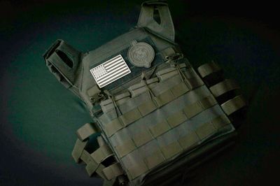 VESTS &amp; CARRIERS