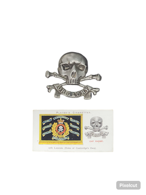 17th  LANCERS CAP BADGE AND PLAYER&#39;S CIGARETTES CARD