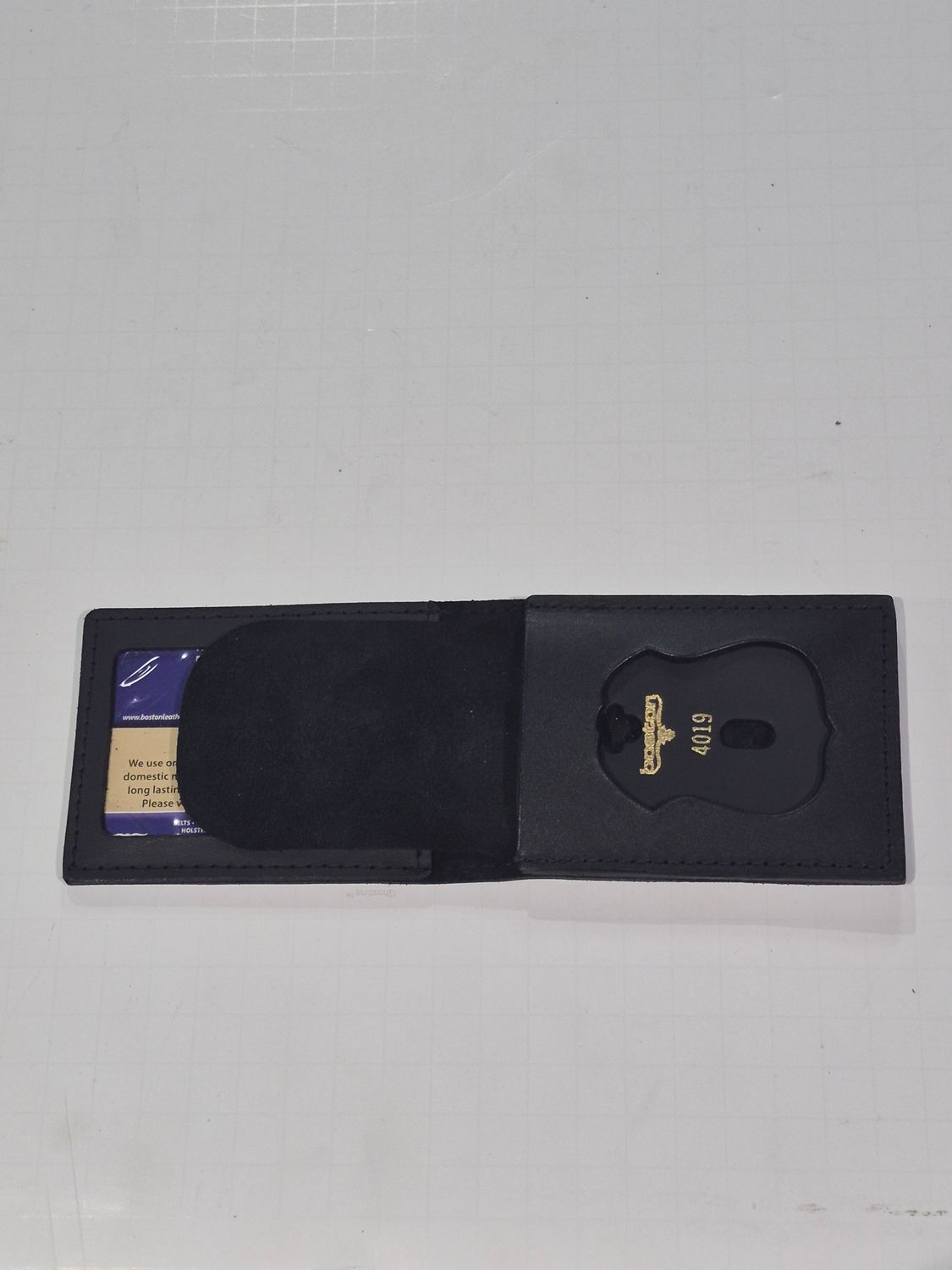Boston Leather Billfold Style Badge Case Cutout 4019