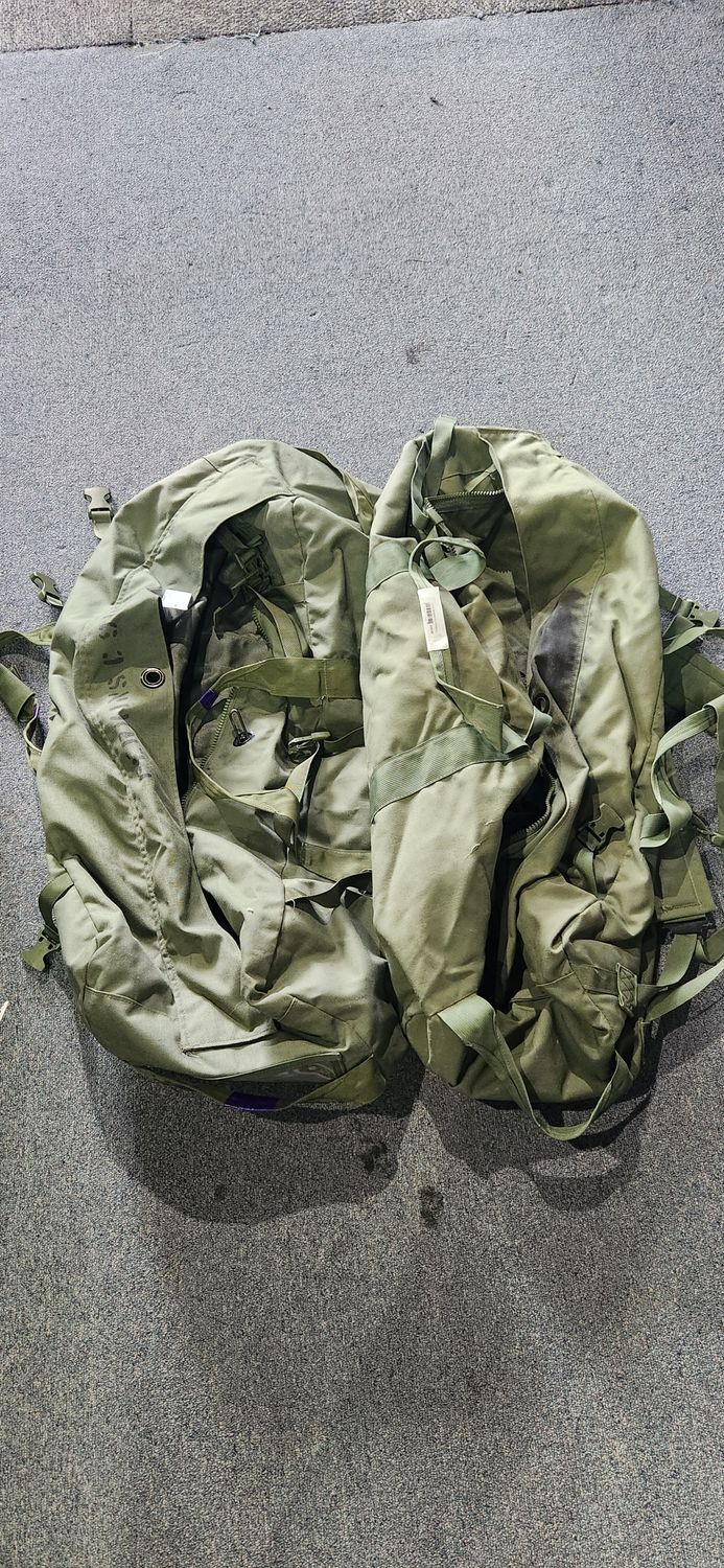 US GI ENHANCED 2 STRAP GREEN DUFFLE USED