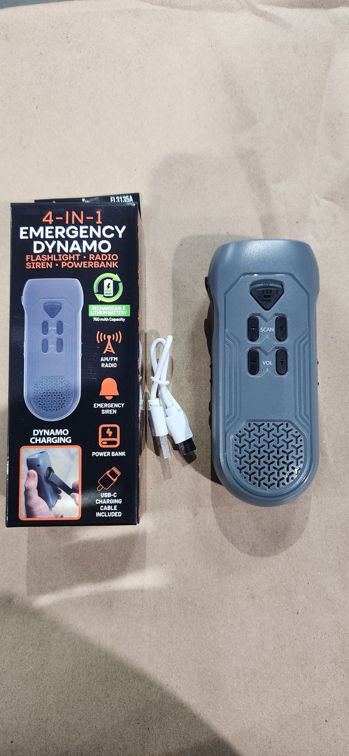 4-IN-1 Emergency Dynamo