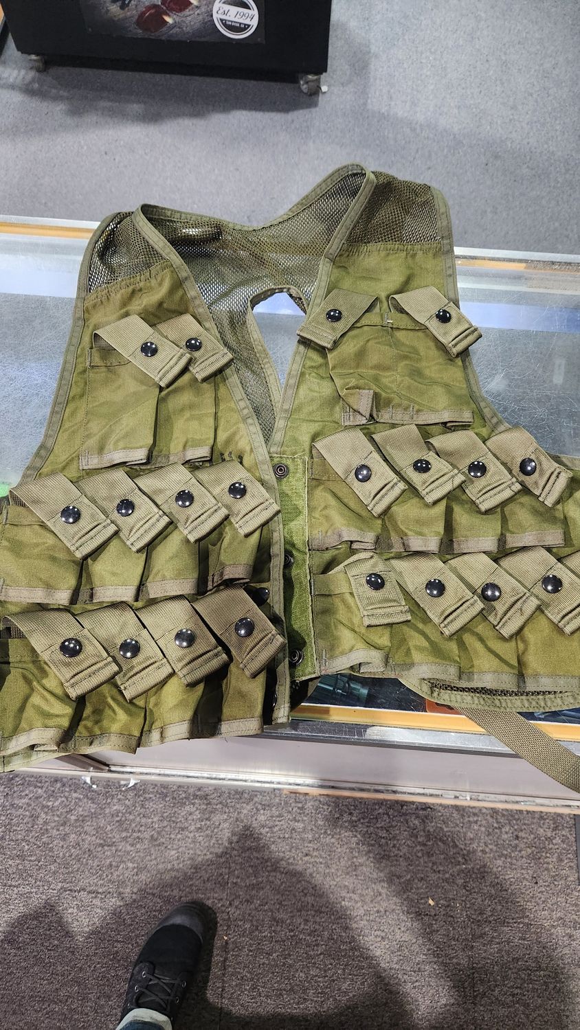 M79 GRENADE VEST 80S