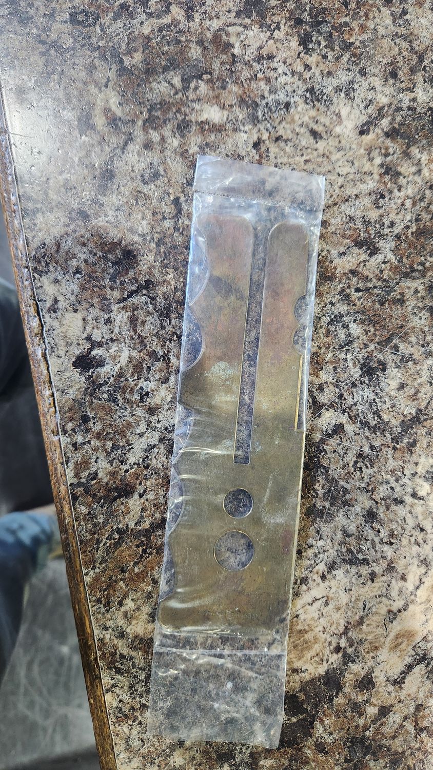 BUTTON STICK