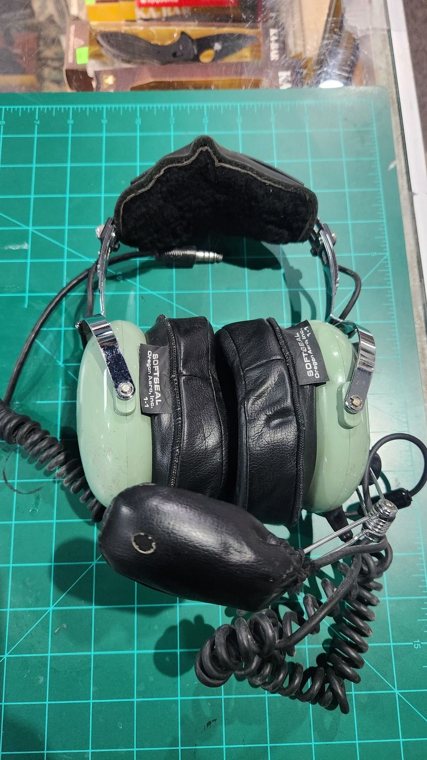 DAVID CLARK HEADSET SURPLUS USED