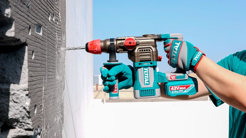 TOTAL Brushless Rotary Hammer 42V - TRHLI422882