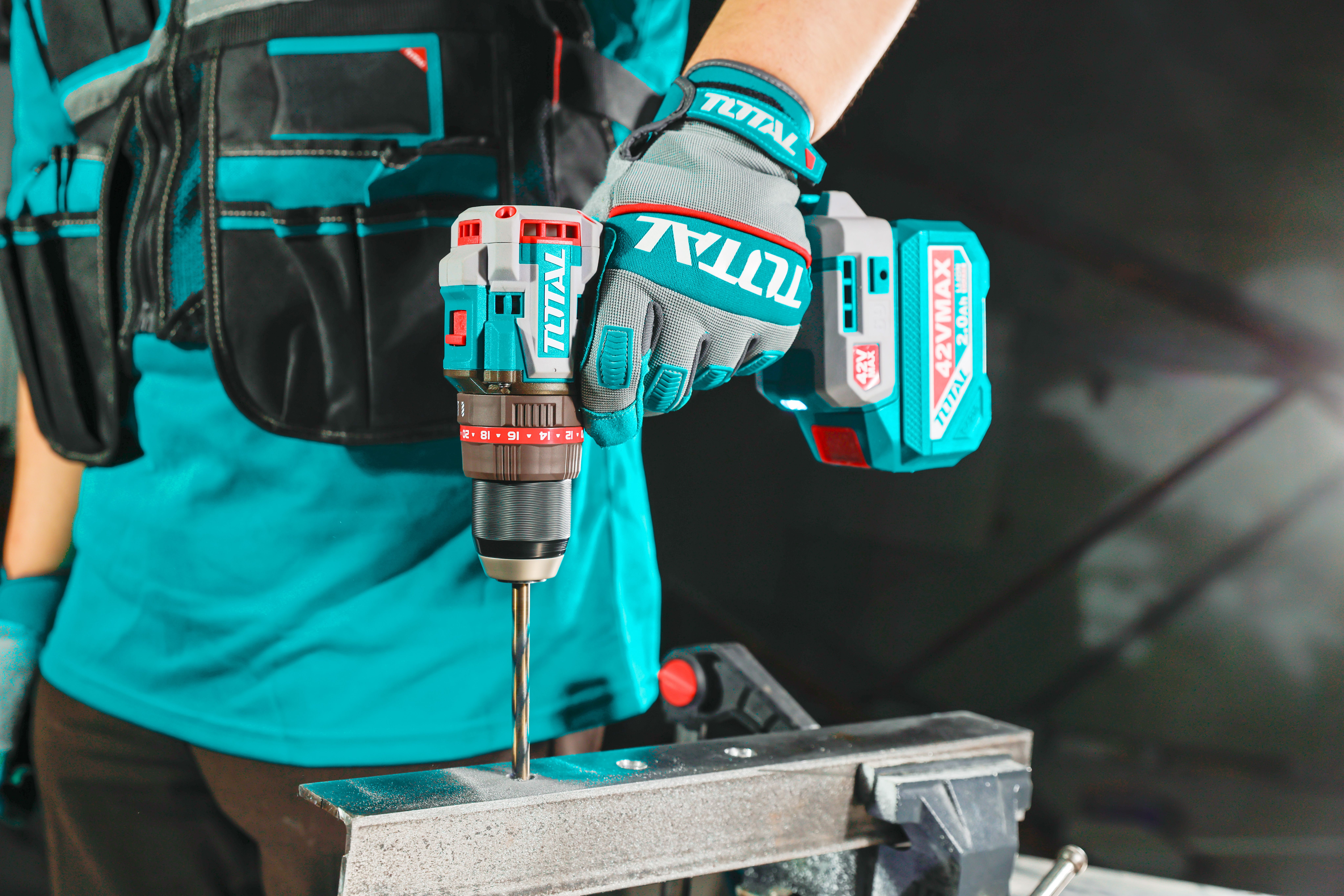 TOTAL TIDLI426982 42V Brushless Cordless Impact Drill Kit with 2