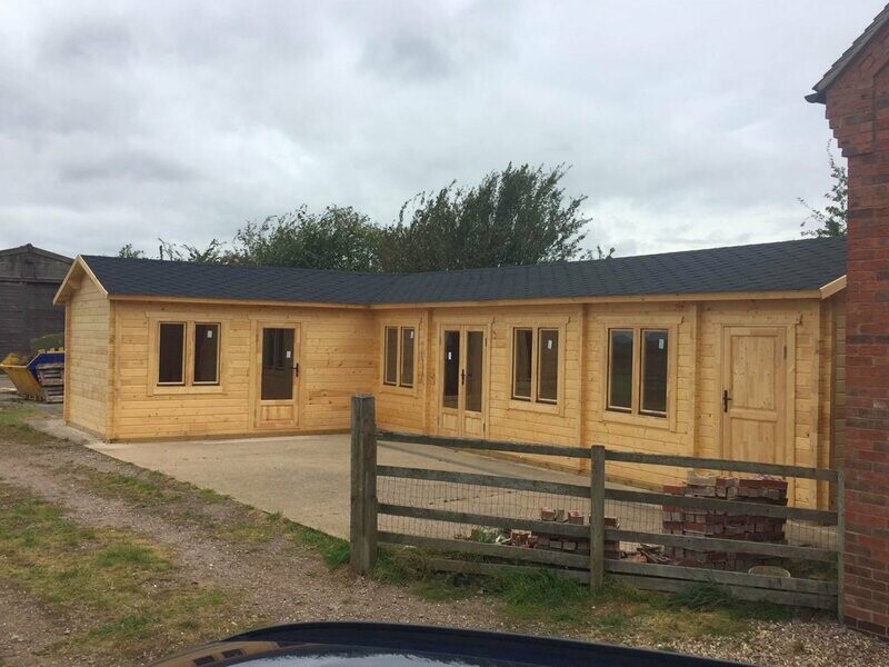 The Balmoral NLC 139 L-Shaped Log Cabin | 13 x 7m