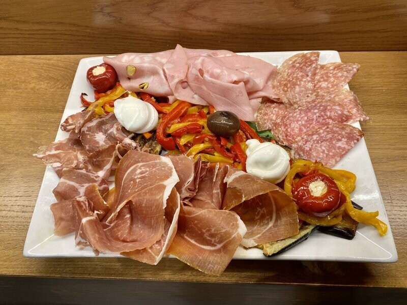 ANTIPASTIS