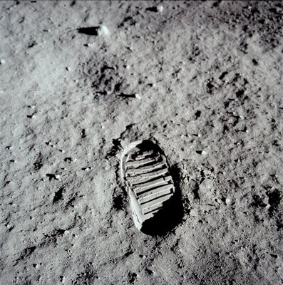 Apollo 11 - Official NASA image - Footprint on the Moon