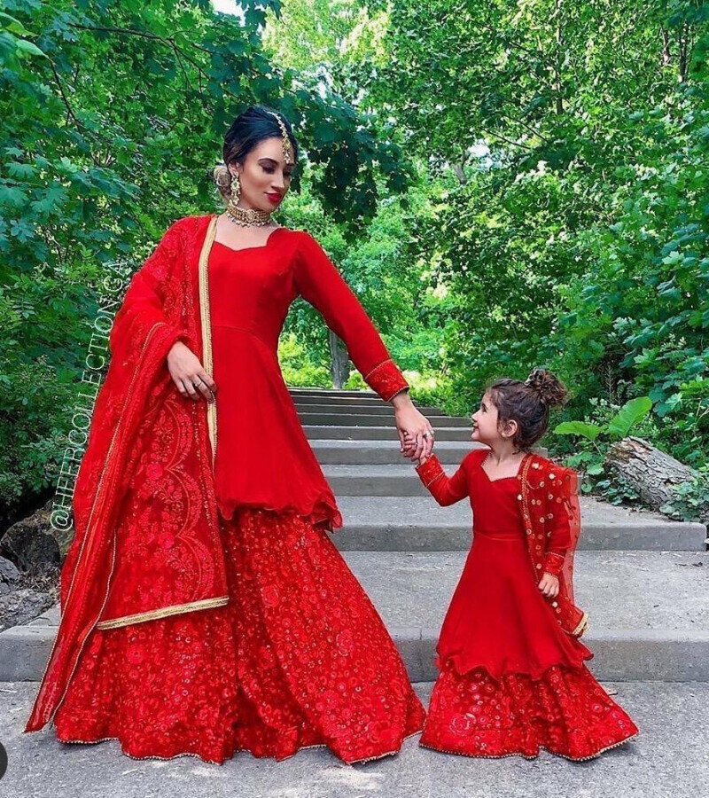 Unique Mom And Daughter Dress India
