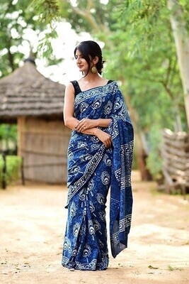 Blissful Chanderi Silk Saree With Blouse