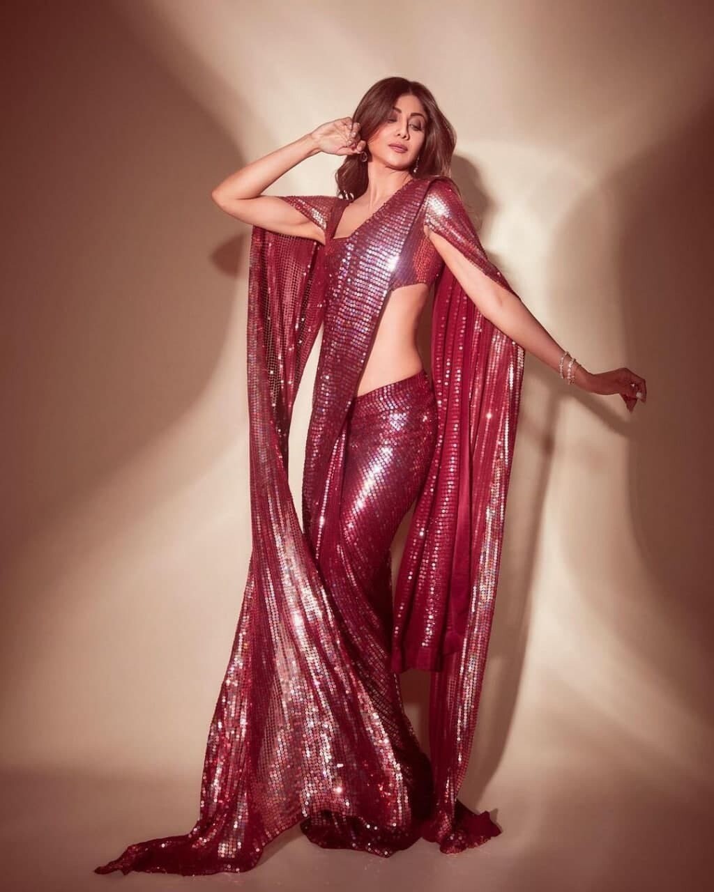 Shilpa Shetty Wear Dazzling Maroon Sequence Saree