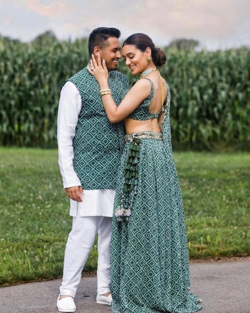 Trending Collection Green Couple Wedding Dress Indian 2022