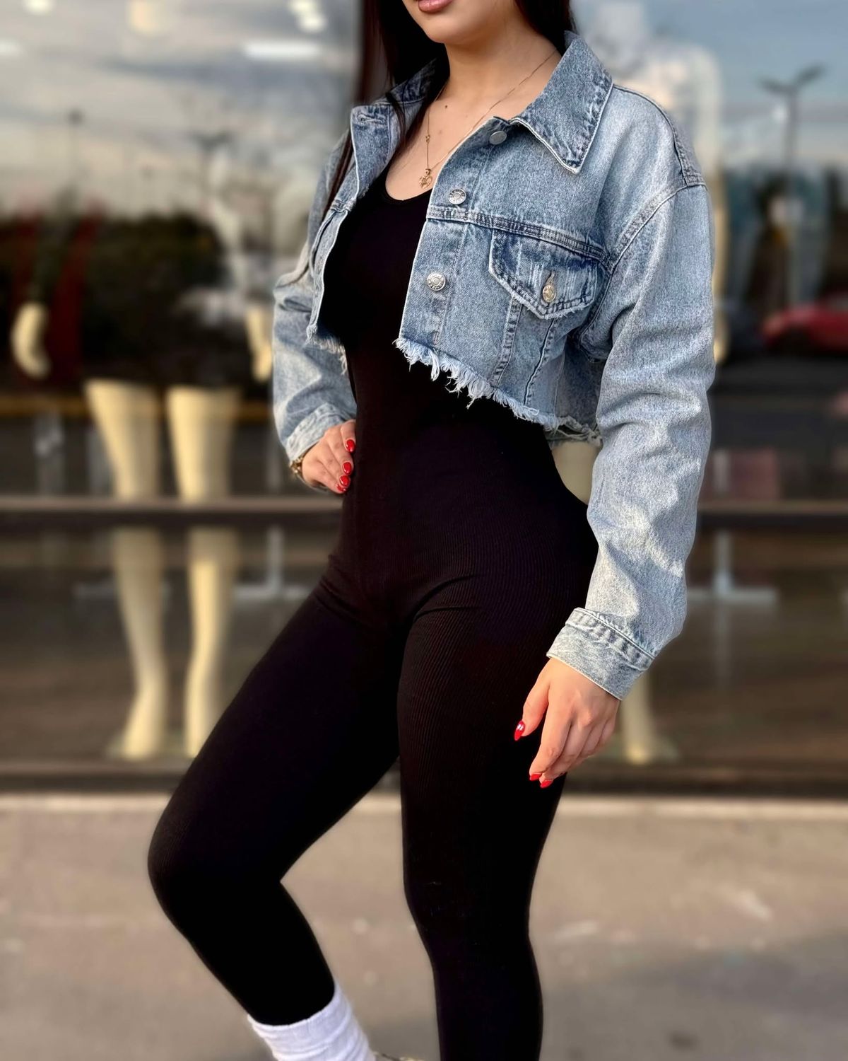 Casual cropped denim jacket