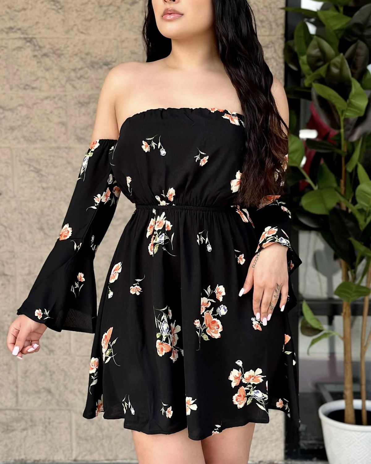 Perfect in floral of shoulder dress