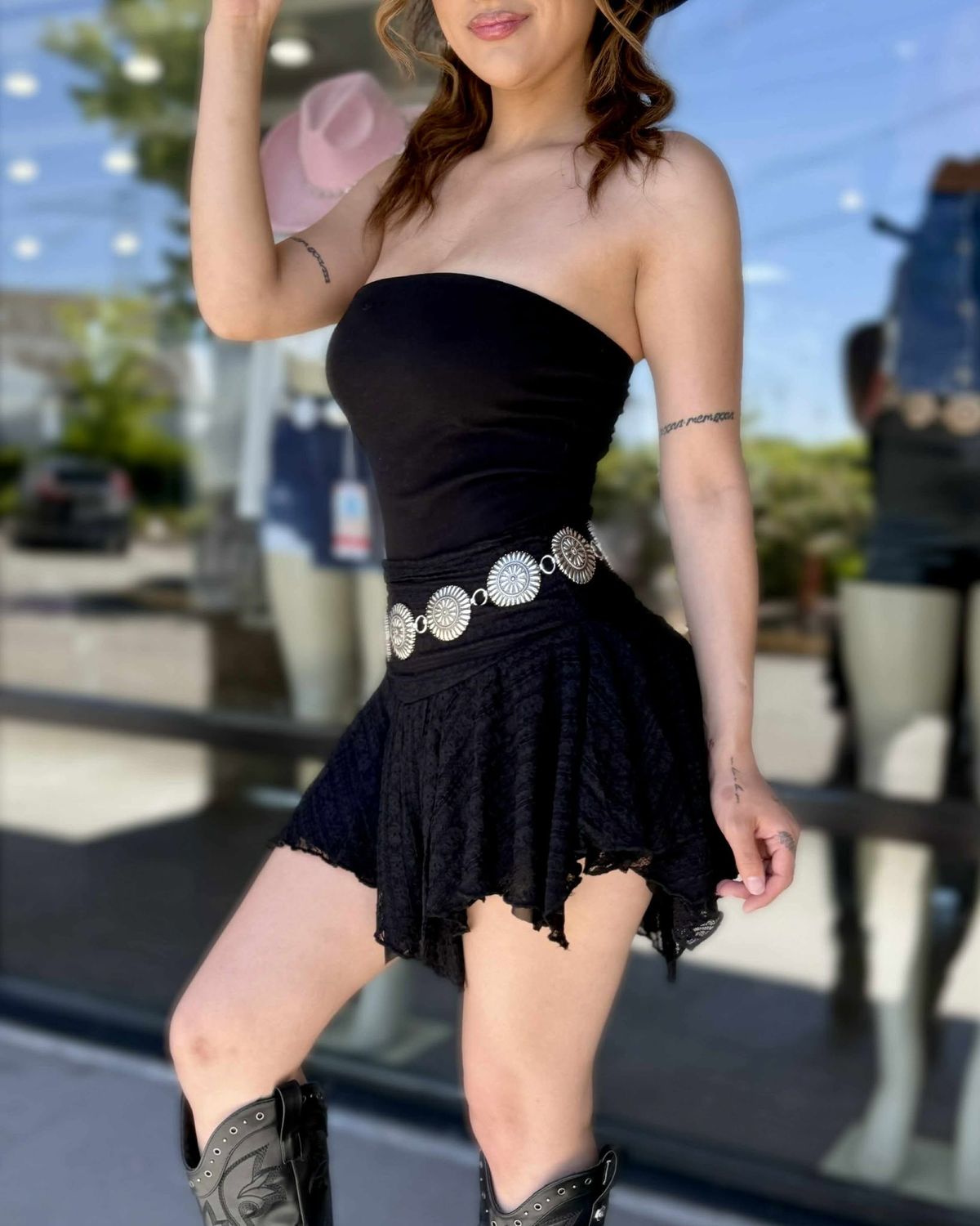 Good energy lace skirt (built in shorts)